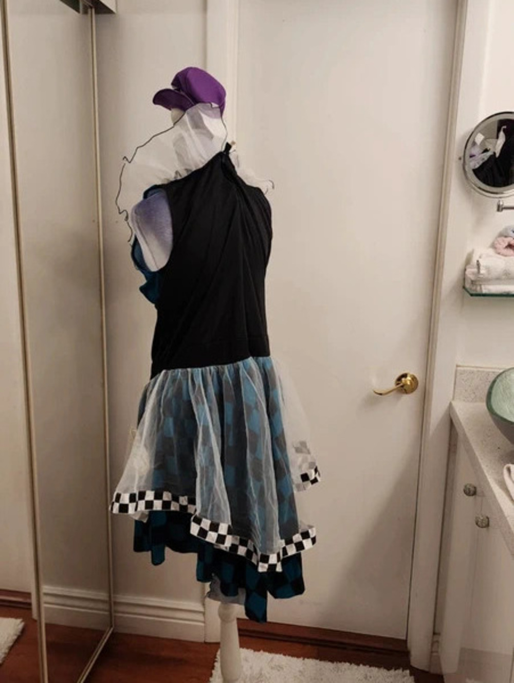 ADULT XL Costume mad tea party checkerboard dress with mini hat & tulle trim - Picture 8 of 10